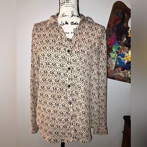 The limited button down top size medium